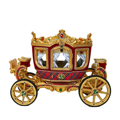 Red royal carriage 63.5cm